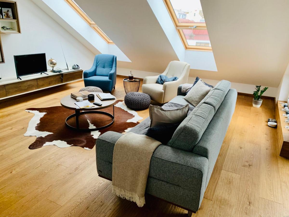 Bl - The Penthouse, 24Hr Self Check-In, 2 Bedrooms, Fireplace, Ac, Panoramic View From Main Balcony, 3-Minute Walk To City Center บันสกาบิสตรีตซา ภายนอก รูปภาพ